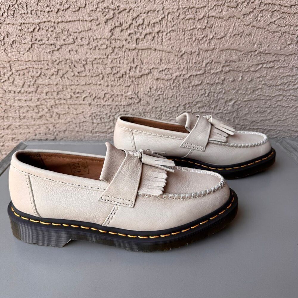 Dr. Martens Adrian Virginia Leather Tassel Loafers Vintage Taupe Women 9 Retro - Picture 3 of 14